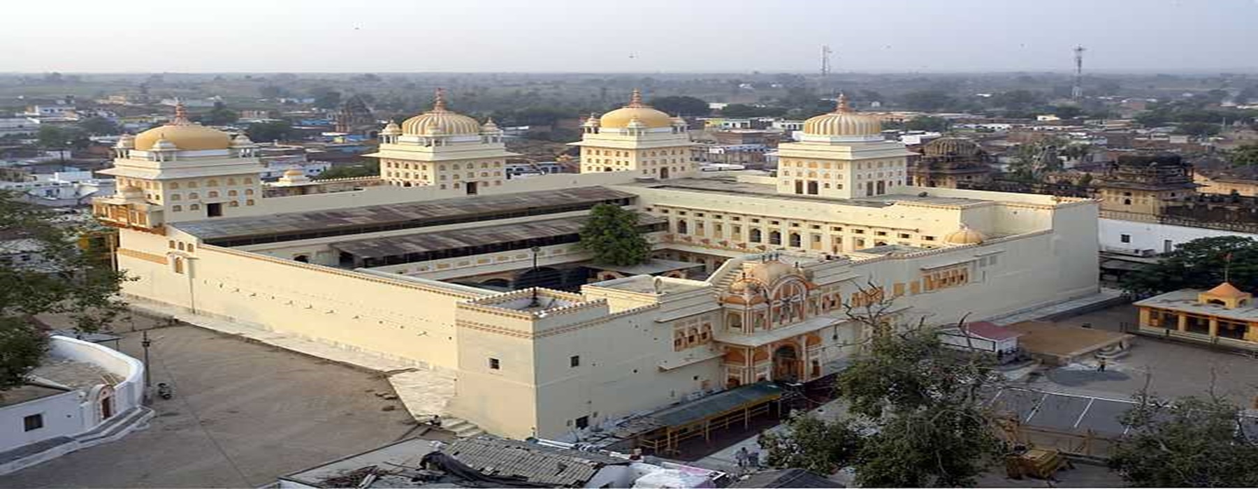 Raja Mandir